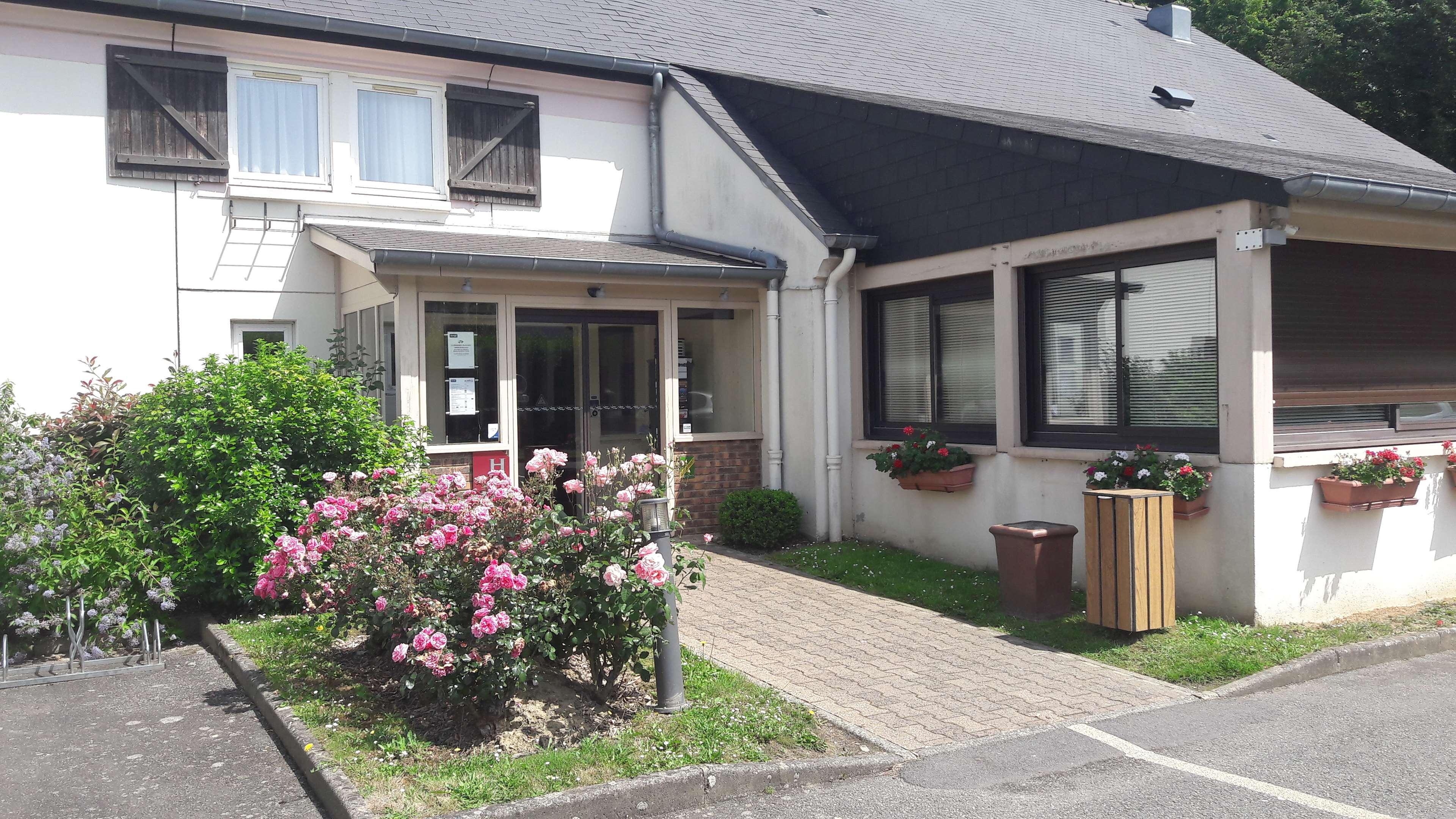Kyriad Rennes Nord Hotel Exterior foto