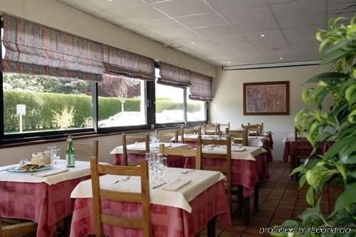 Kyriad Rennes Nord Hotel Restaurant foto