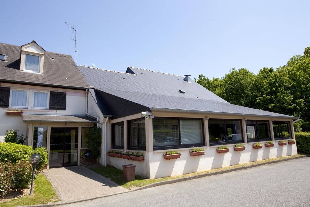Kyriad Rennes Nord Hotel Exterior foto